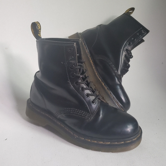 dr martens 11822